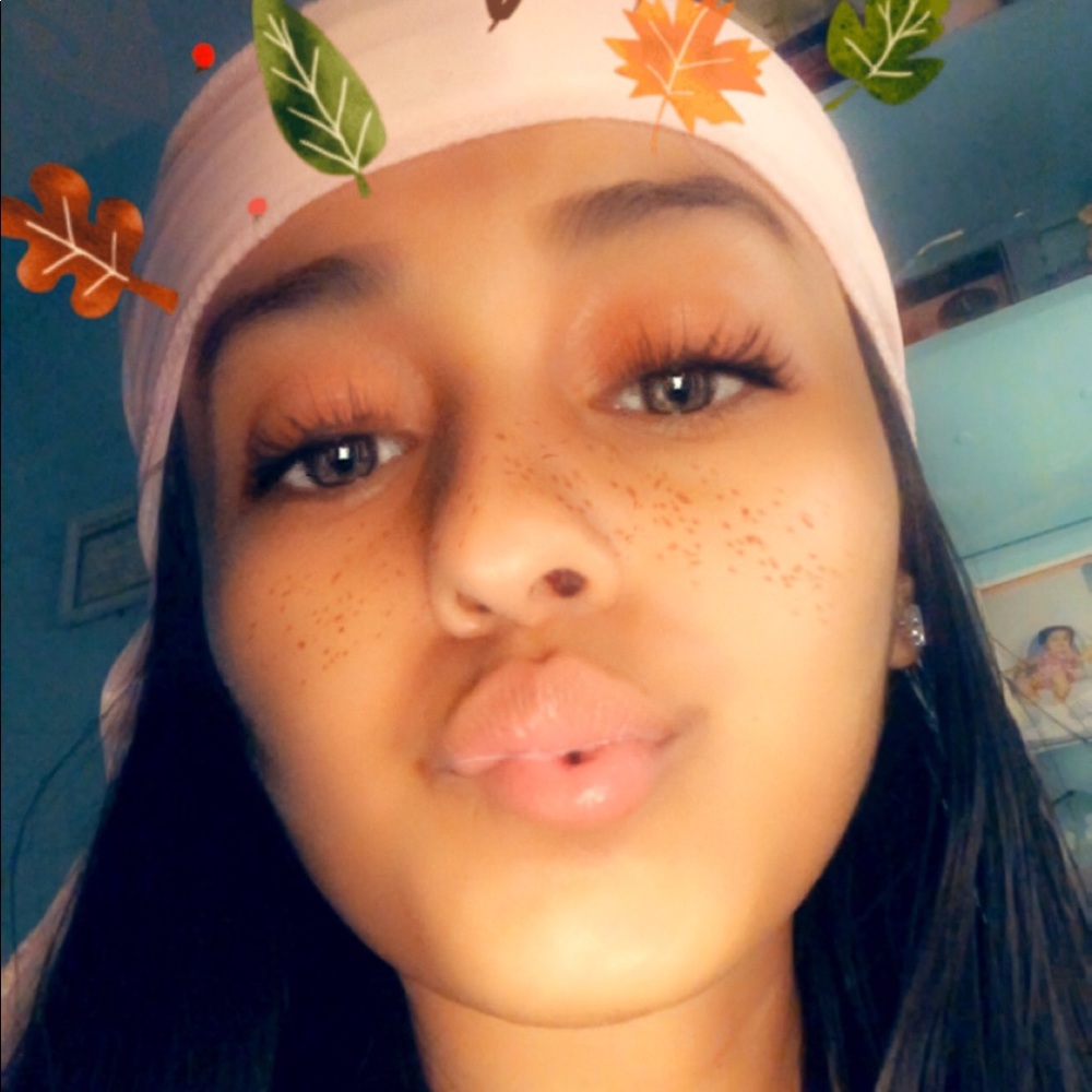 Meet your Posher, Ashley